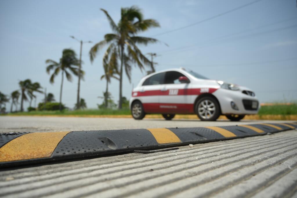 Ayuntamiento anuncia colocación de bolardos para reforzar la seguridad vial en Coatzacoalcos