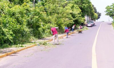 Avanza programa de limpieza de espacios públicos en Minatitlán