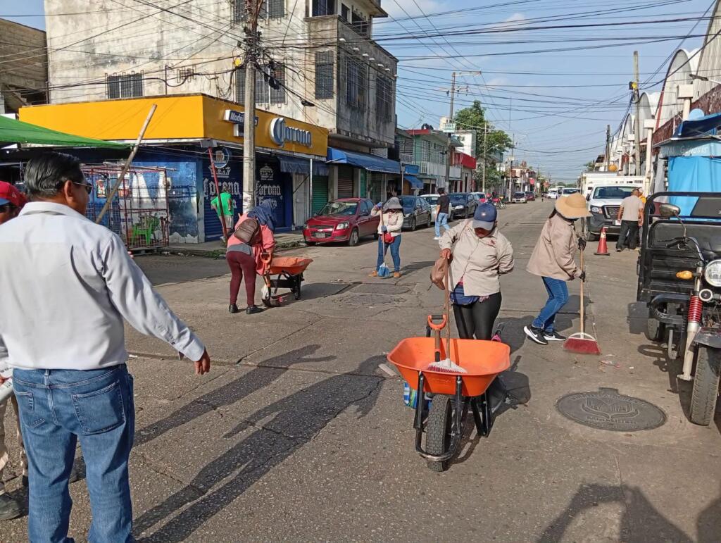 Gobierno de Minatitlán avanza con la dignificación de la zona comercial