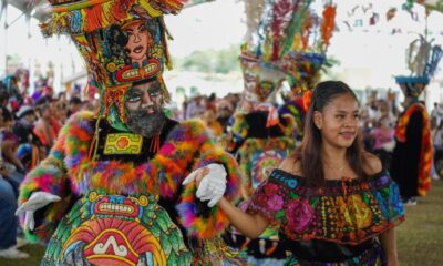 Cautiva Raymix al público de la Feria Cosoleacaque 2026