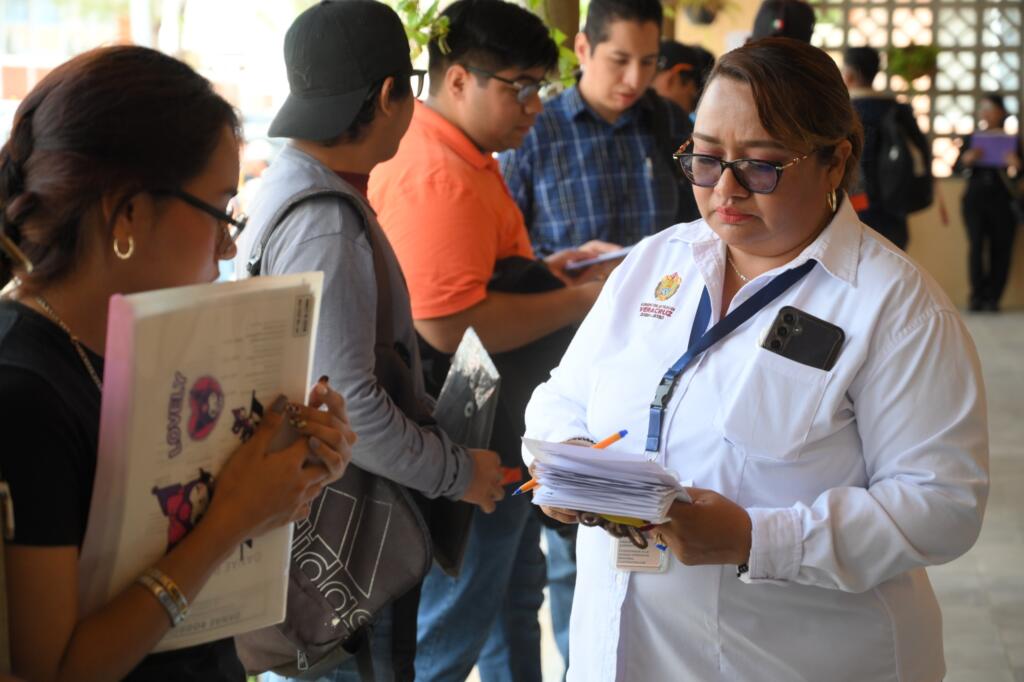 Programa Empléate abre oportunidades laborales para 911 personas en Coatzacoalcos