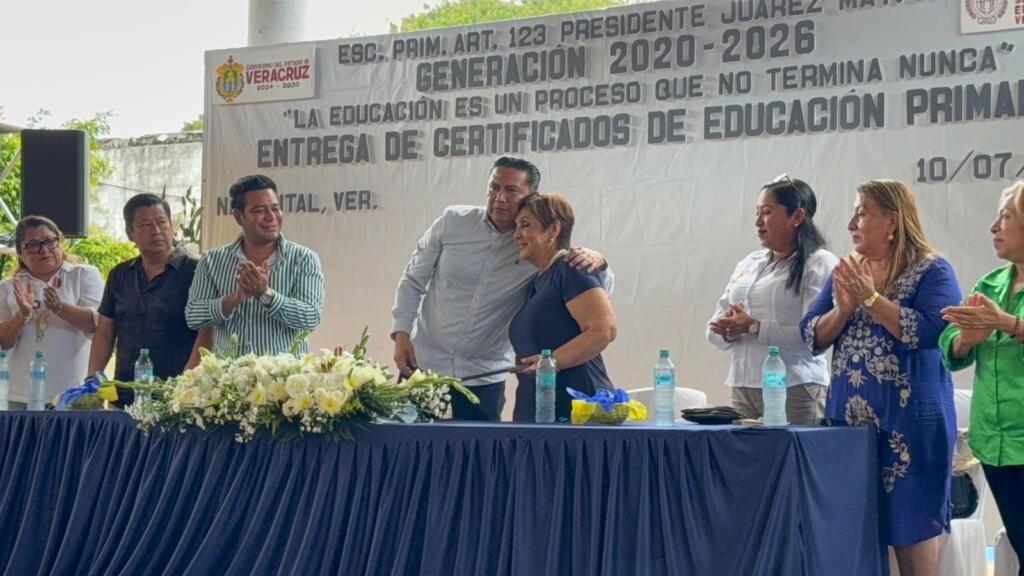 Una generación que comenzó de manera virtual, comunicándose a través de videollamadas en plena contingencia por Covid-19 concluyó sus estudios de primaria en la Artículo 123 de Nanchital.