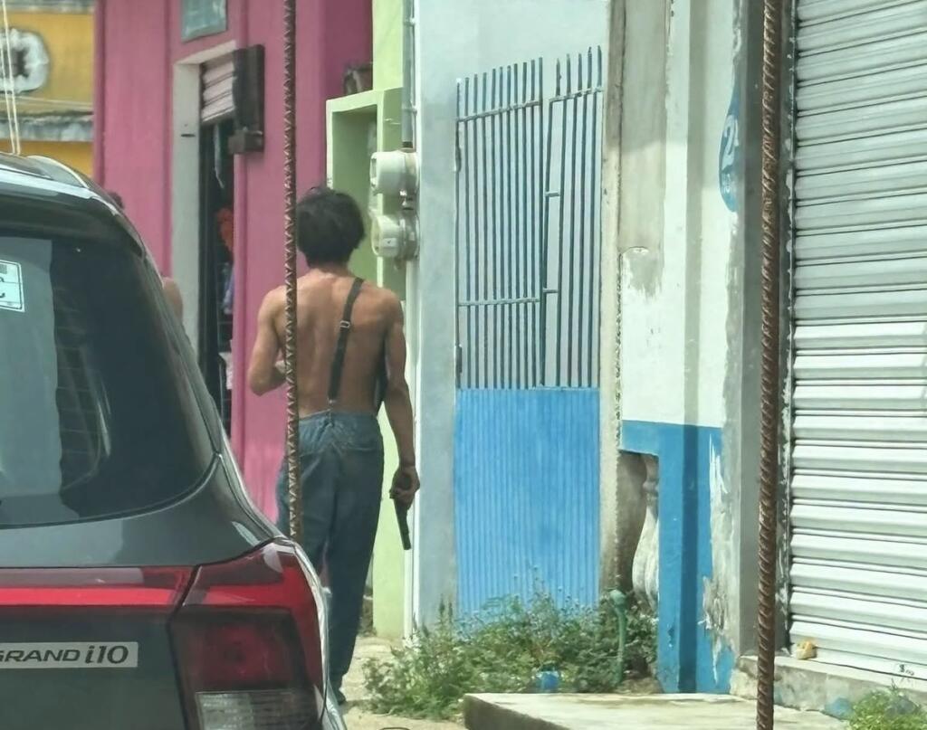 Captan a hombre presuntamente armado en calles de Villa Allende