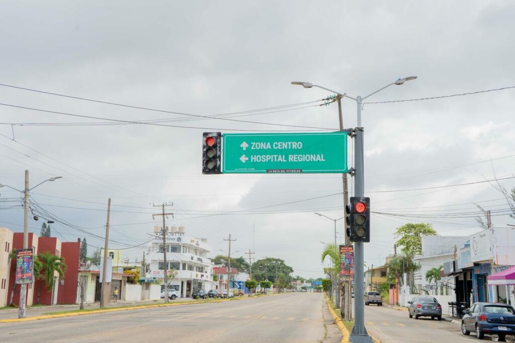 Restablecen servicio de semáforos afectados por tormentas eléctricas