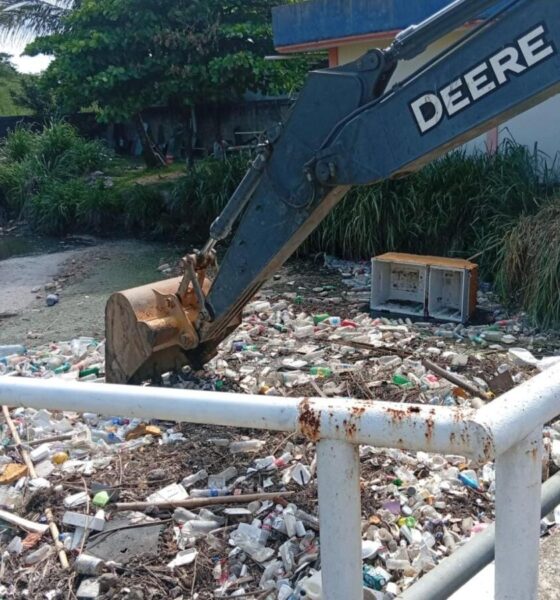 Sacan más de 6 toneladas de basura del arroyo Acotope en Minatitlán; llaman a evitar tirar desechos