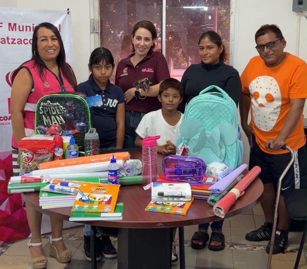 Tras hacerse viral su historia, familia “Payasito” recibe apoyo del DIF para sus hijos y atención médica