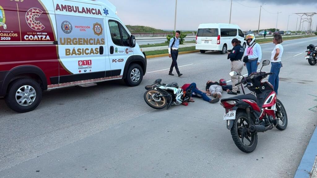 Automovilista embiste en el malecón a dos damas en motocicleta y escapa