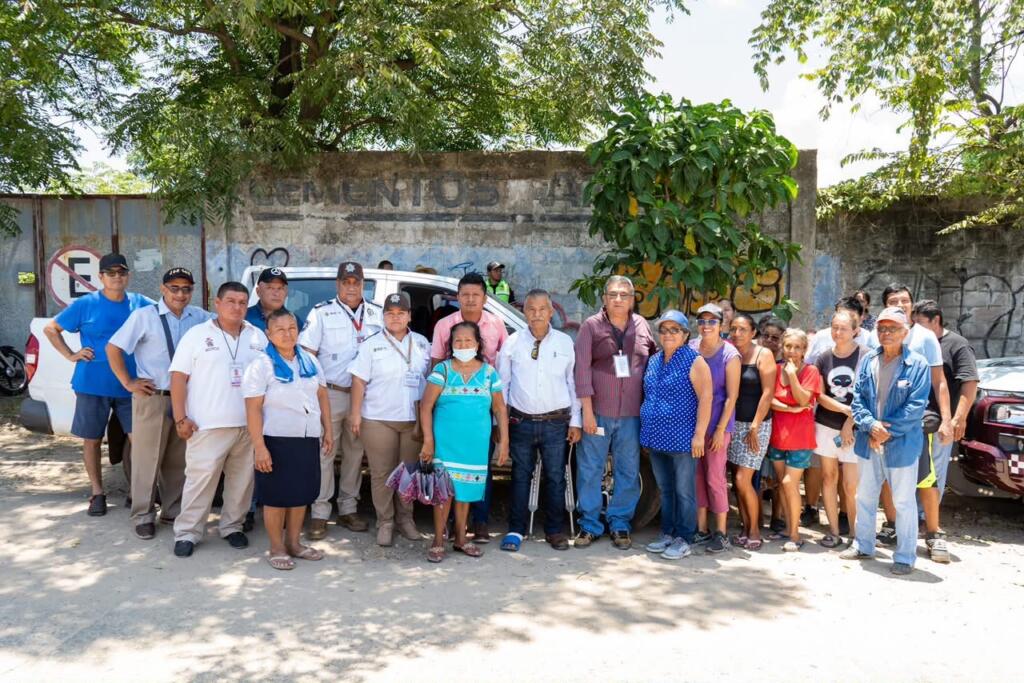 Gobierno de Minatitlán atiende presencia de vehículos pesados en las calles