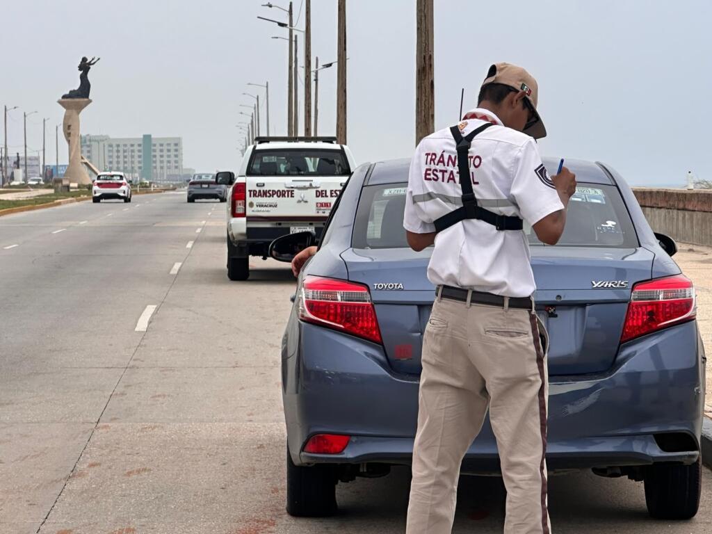 Continúan sancionando a conductores por exceso de velocidad en Coatzacoalcos
