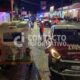 (+VÍDEO) Choque entre taxi y motocarro deja a repartidor de tortillas lesionado