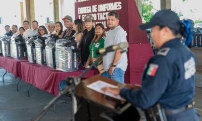 Guillermo Reyes Espronceda dignifica la labor policial con entrega de uniformes