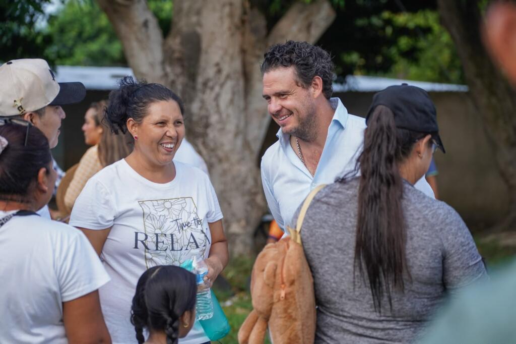Gobierno de Cosoleacaque acerca actividades deportivas y convivencia familiar a las colonias