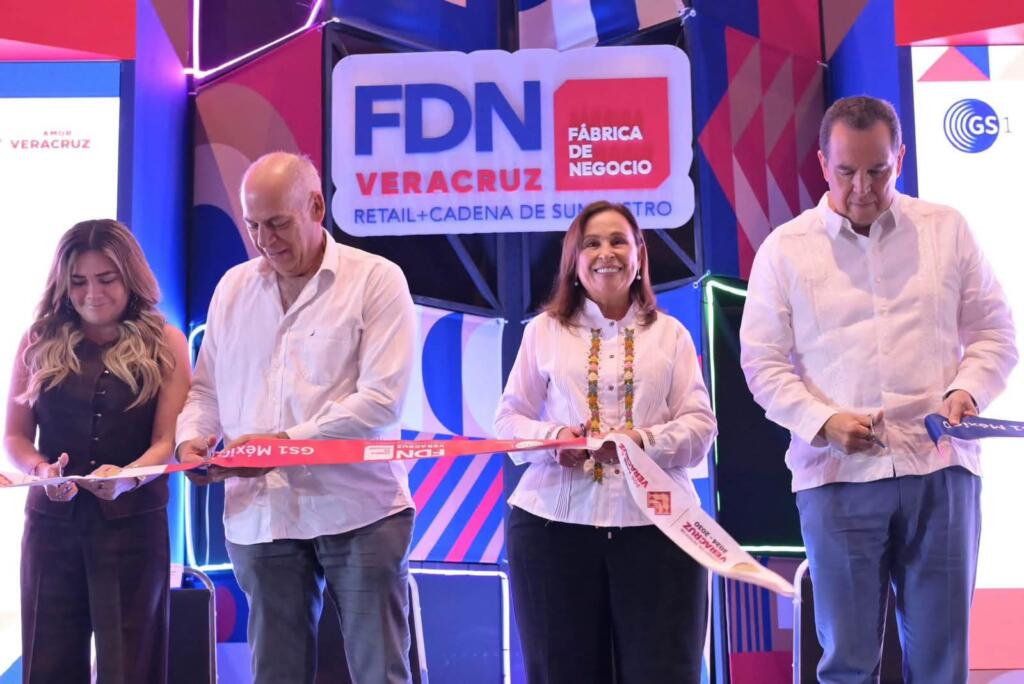 Acompaña Pedro Rosaldo a Rocío Nahle en Fábrica de Negocio y destaca nuevas oportunidades para Coatzacoalcos