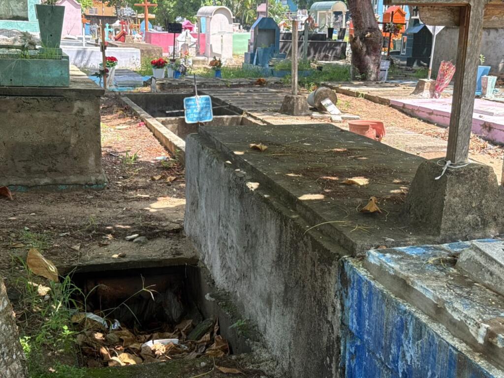 Ayuntamiento de Coatzacoalcos llama a familiares a regularizar bóvedas en panteones municipales