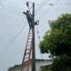 Alumbrado Público atiende reportes en localidades del área rural
