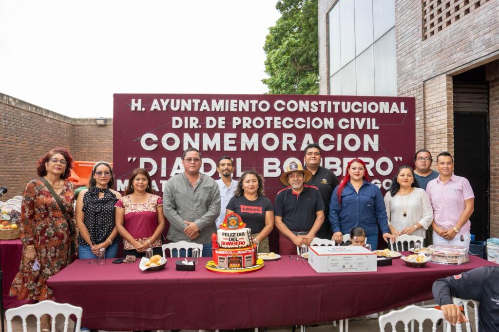 Reconoce Gobierno Municipal la valentía y vocación de servicio de los bomberos de Minatitlán