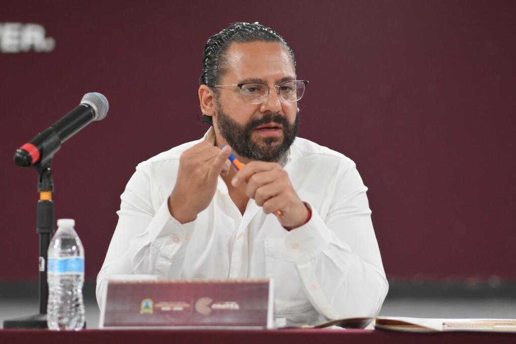 Fortalece Pedro Miguel Rosaldo coordinación institucional para mejorar atención a personas migrantes en Coatzacoalcos