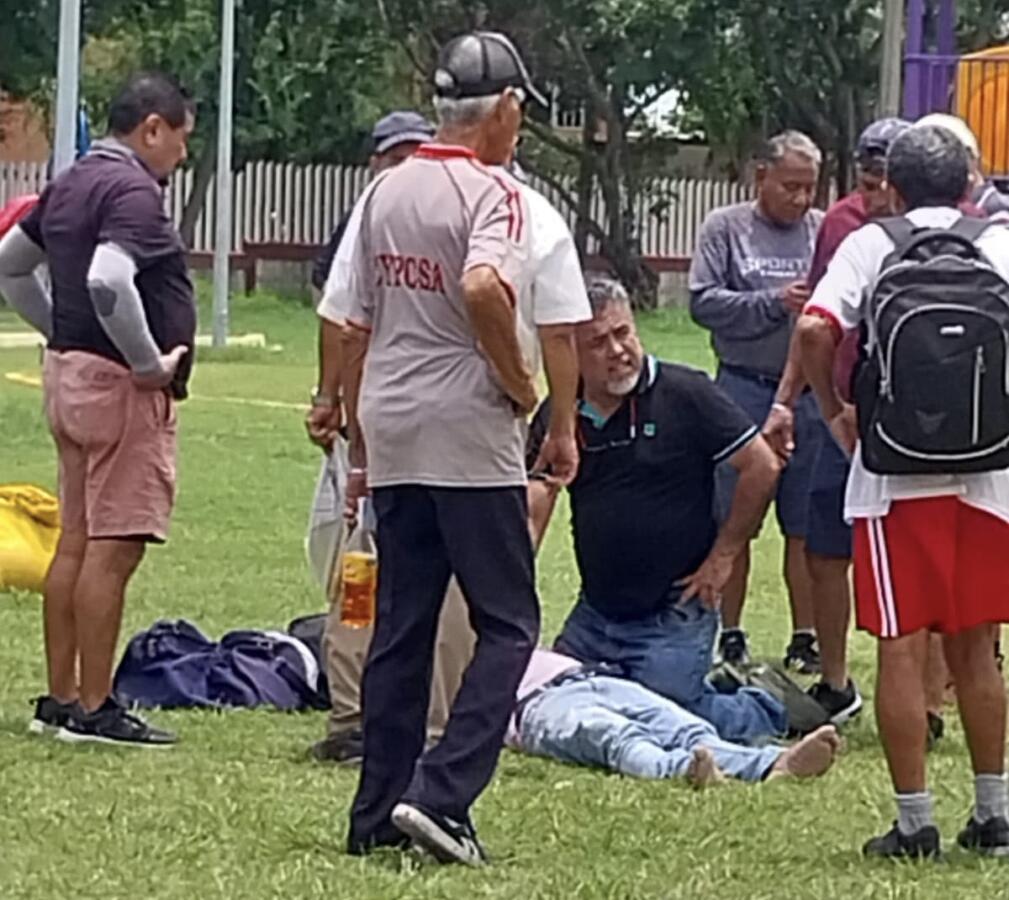 Muere jugador de Magisterio tras finalizar partido de futbol en Coatzacoalcos