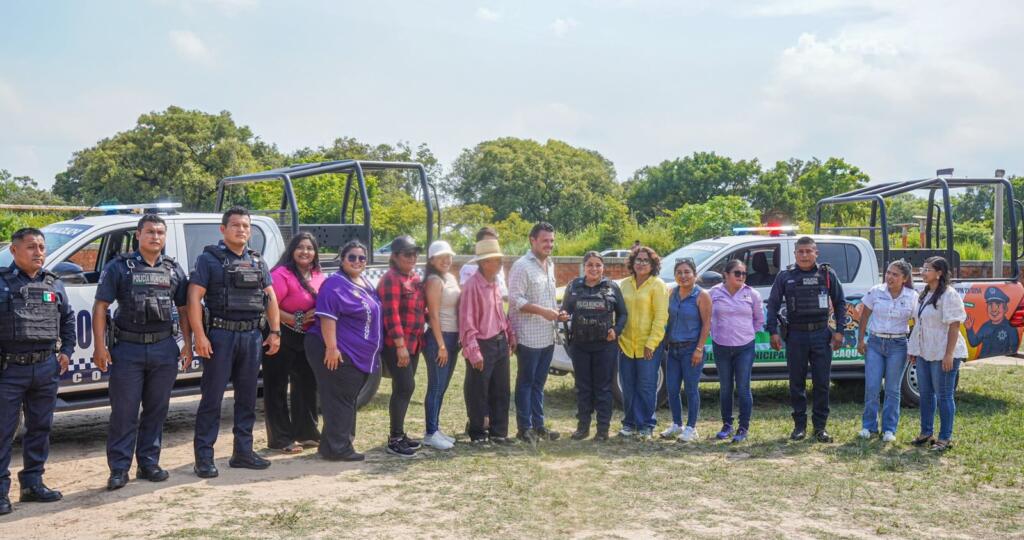Más inversión en seguridad: Cosoleacaque incorpora tres nuevas patrullas
