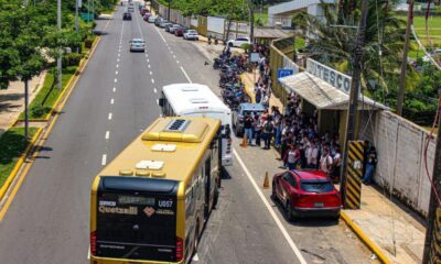 Hay puente, pero estudiantes siguen cruzando por debajo; Tránsito busca crear conciencia en estudiantes del ITESCO