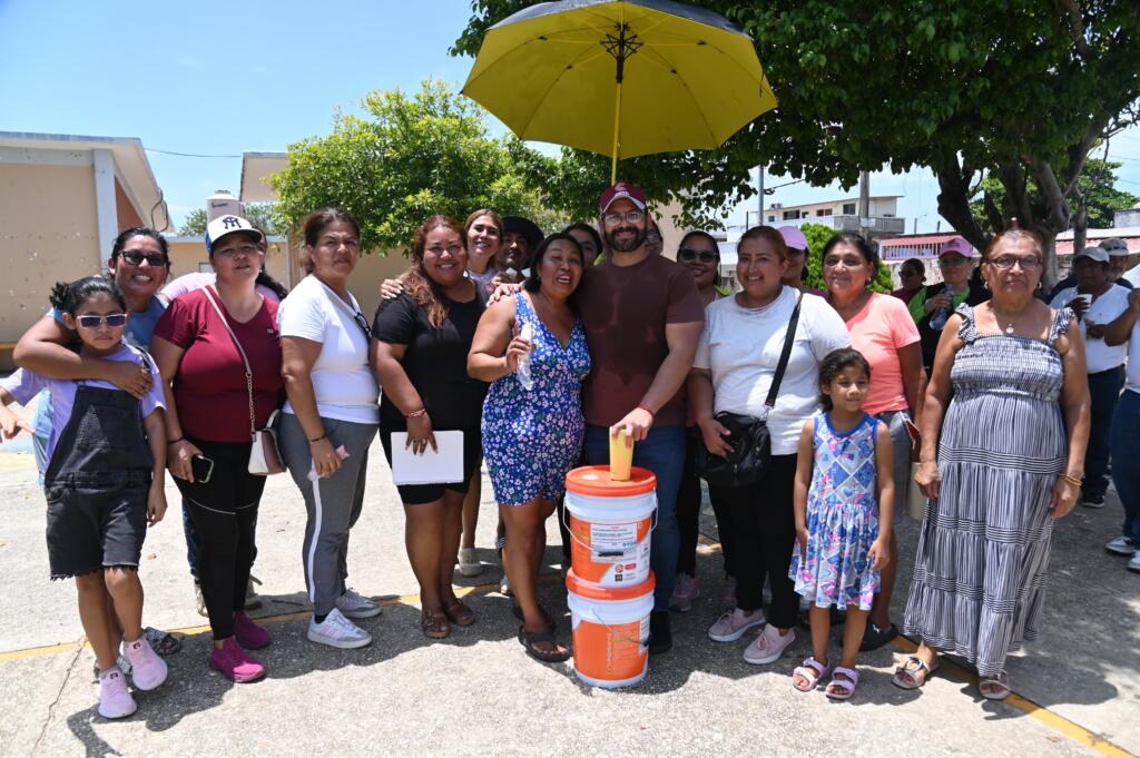 Recorre Pedro Miguel Rosaldo Las Gaviotas y supervisa Jornada de Descacharrización