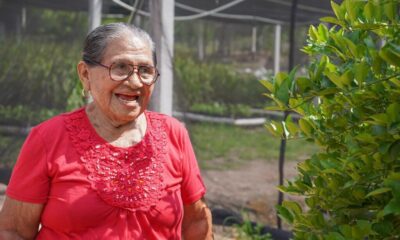 Acerca Gobierno de Cosoleacaque apoyos de salud visual a Monte Alto