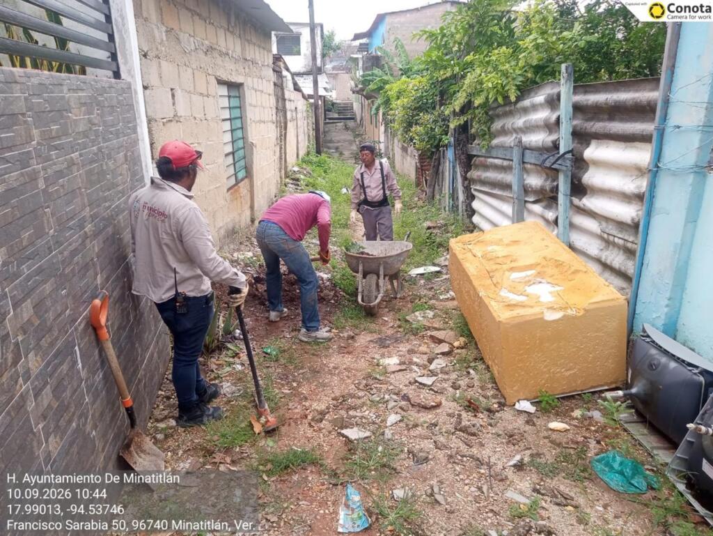 Atienden solicitud ciudadana con retiro de escombros en la colonia Obrera