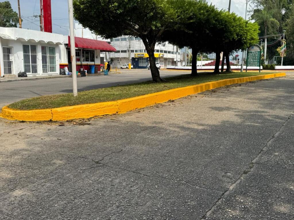 Minatitlán se prepara para las Fiestas Patrias con trabajos de balizamiento
