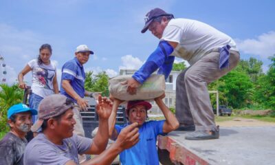Gobierno de Cosoleacaque entrega materiales para la mejora de espacios educativos y religiosos