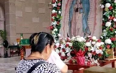 La Virgen de Guadalupe llega a Minatitlán: réplica de la Sagrada Tilma ya está en la Ruiz Cortines
