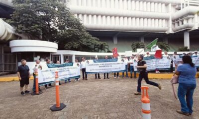 Petroleros protestan por ajuste salarial y denuncian jornadas excesivas en Pemex