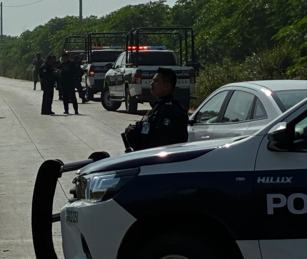 Hielera abandonada provoca movilización policiaca en Cosoleacaque; esto encontraron
