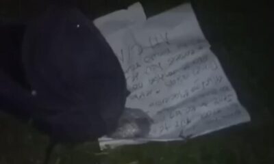 Abandonan mochila con cabeza humana y cartulina con amenazas frente a plaza comercial y a un costado del Poder Judicial de Coatzacoalcos.