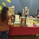 Celulares ganan terreno a los libros entre niños y jóvenes; buscan fomentar la lectura en Coatzacoalcos
