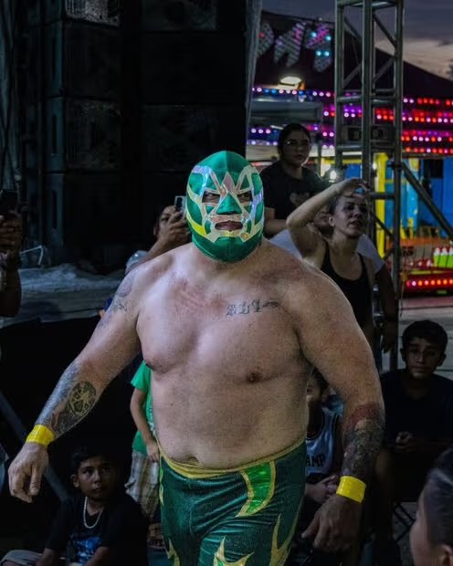 Detienen a ‘El Hijo de Fishman’ por Muerte de Réferi de 75 Años durante Lucha
