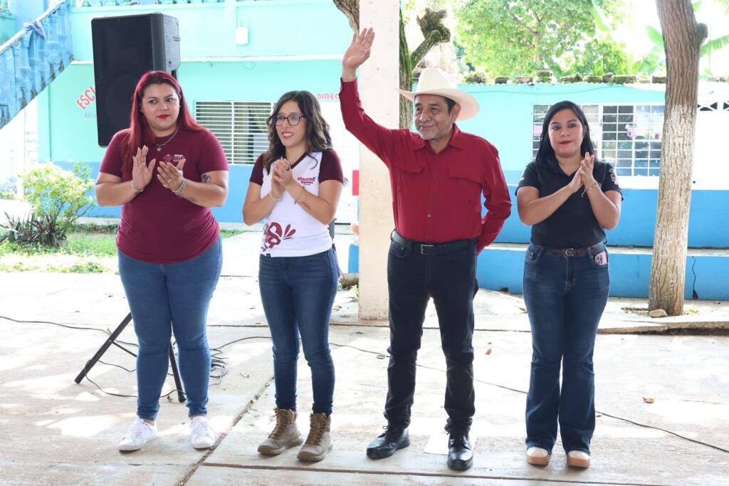 DIF Minatitlán acerca atención integral a familias de Insurgentes Norte