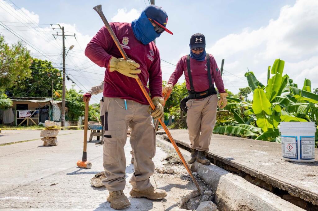Realiza Minatitlán trabajos preventivos y mejora vialidades