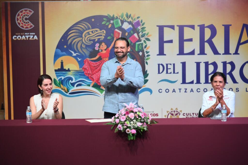 Impulsa Pedro Miguel Rosaldo la lectura con 18 mil ejemplares en la Feria del Libro “Coatzacoalcos Lee”