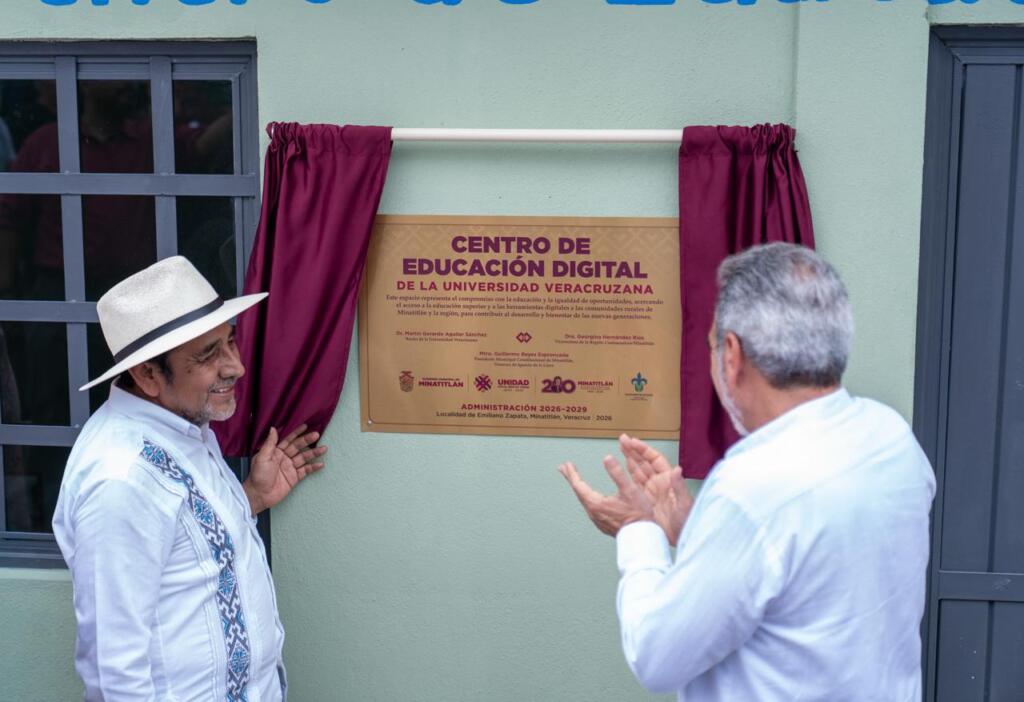 Cumple Gobierno de Minatitlán compromiso con la educación rural; inauguran Centro de Educación Digital de la UV
