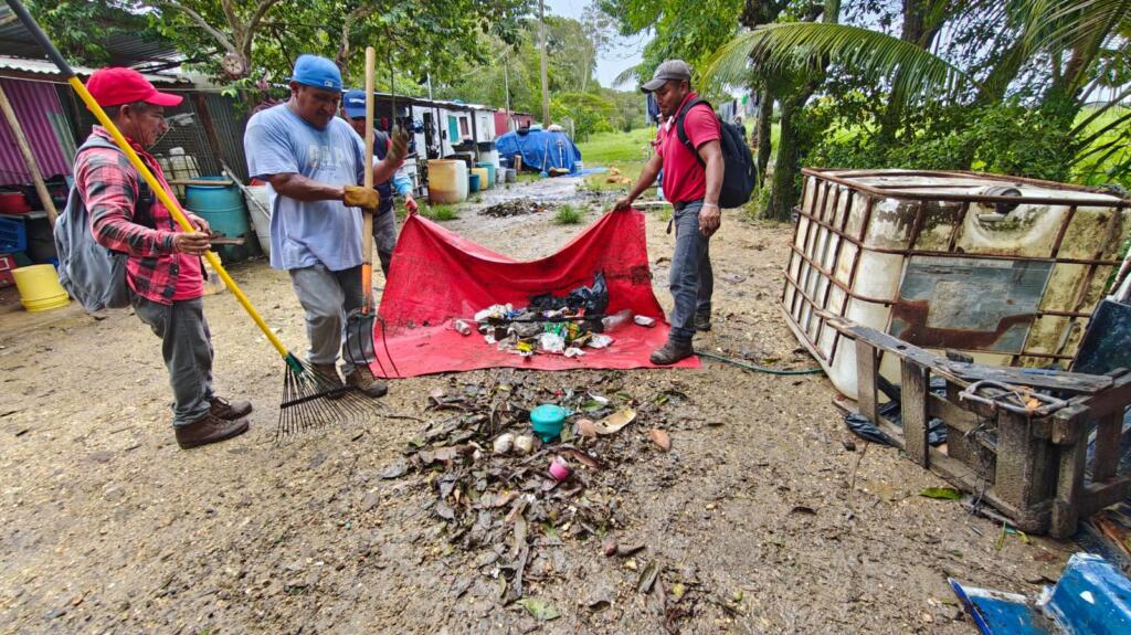 Implementa Limpia Pública de Cosoleacaque jornada de saneamiento en Mata de Caña