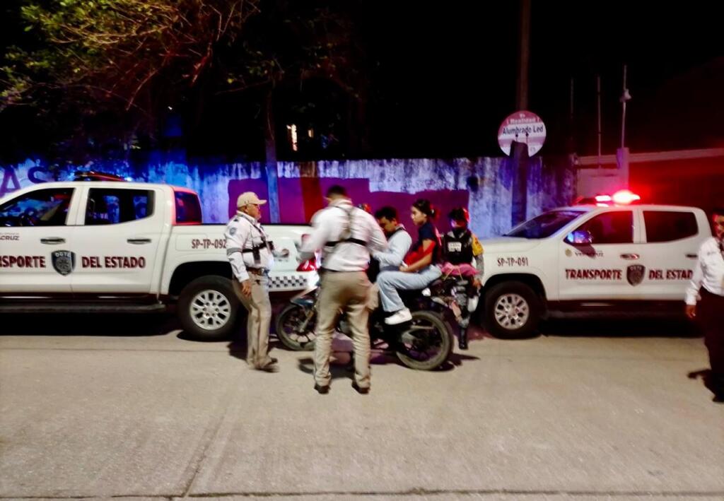 Implementan operativo para verificar transporte público y motocicletas