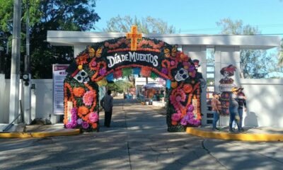 Panteones de Coatzacoalcos se llenan de color para recibir a visitantes por Día de Muertos