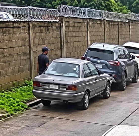 En segundos, roban un Tsuru estacionado en la colonia Nueva Mina