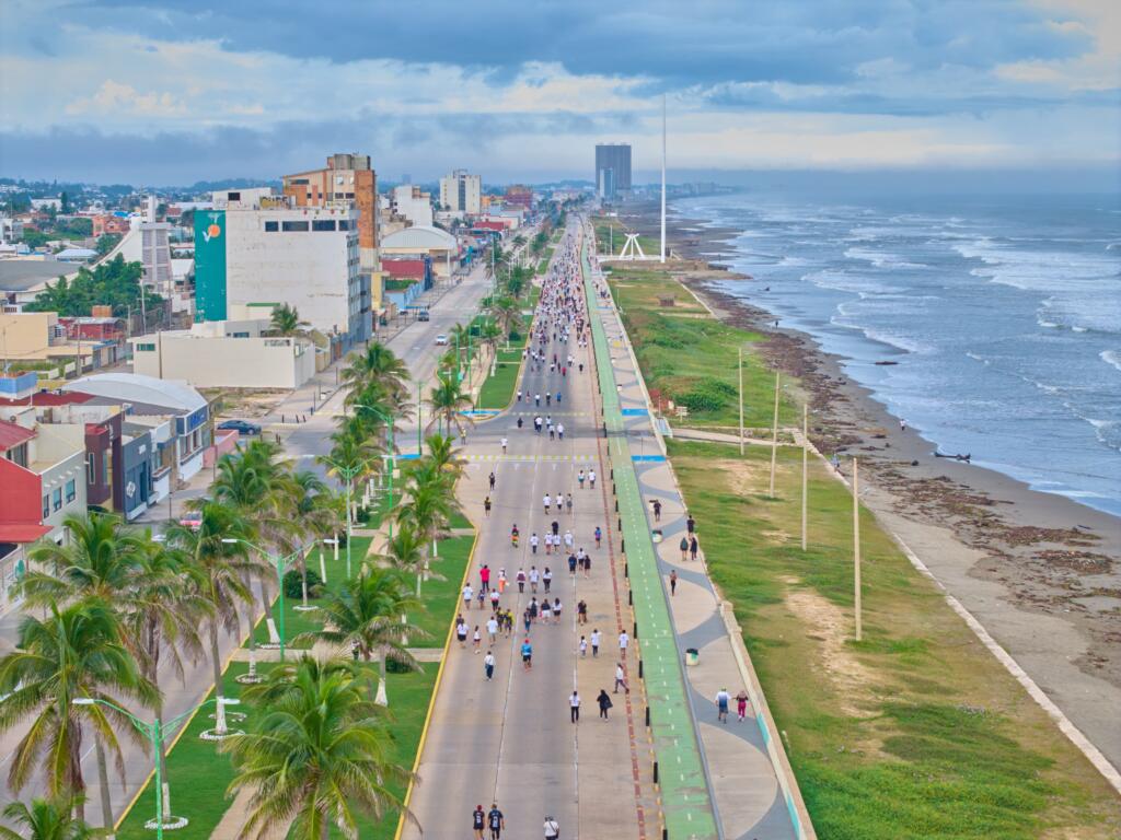Reúne carrera 5K a 400 participantes en favor de la salud mental en Coatzacoalcos
