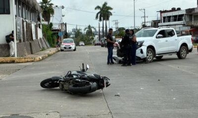 Motociclista resulta lesionada tras choque con camioneta en la colonia Bohemia